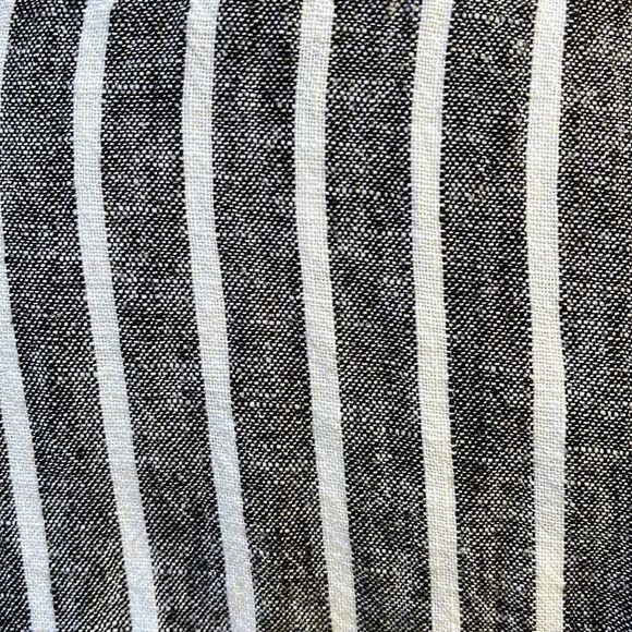 SUSINA, BALCK AND WHITE STRIPPED DRESS. Size M - Picture 6 of 7